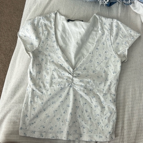 Brandy Melville top - Picture 1 of 3